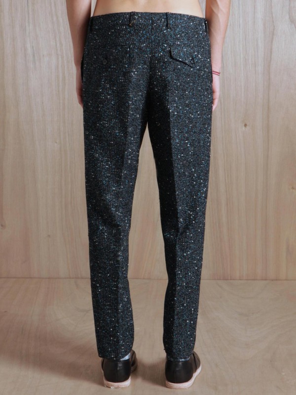 dvn010070blu_03_large